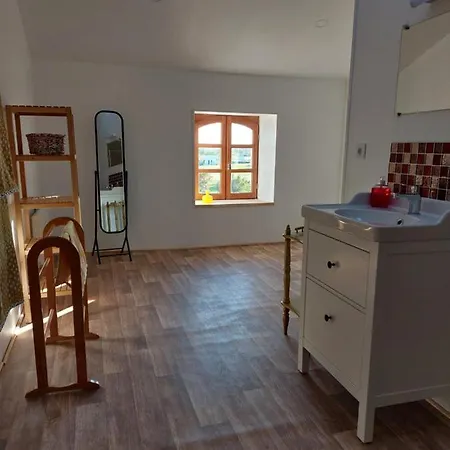 Maison Rouge Nocleg ze śniadaniem Saint-Jean-dʼAngély