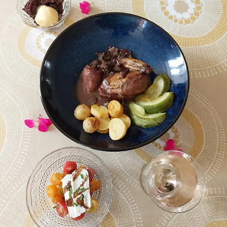 Maison Rouge 3* Saint-Jean-dʼAngély