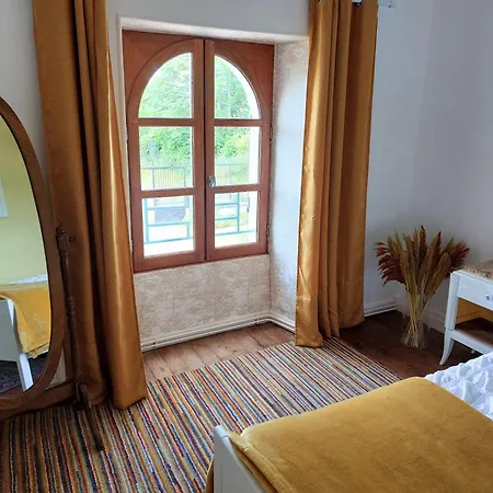 Nocleg ze śniadaniem Maison Rouge