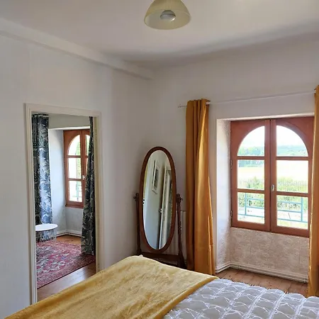 Maison Rouge Nocleg ze śniadaniem 3*