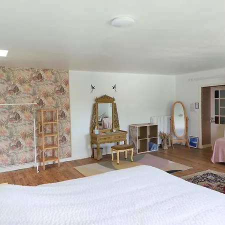 Nocleg ze śniadaniem Maison Rouge Saint-Jean-dʼAngély