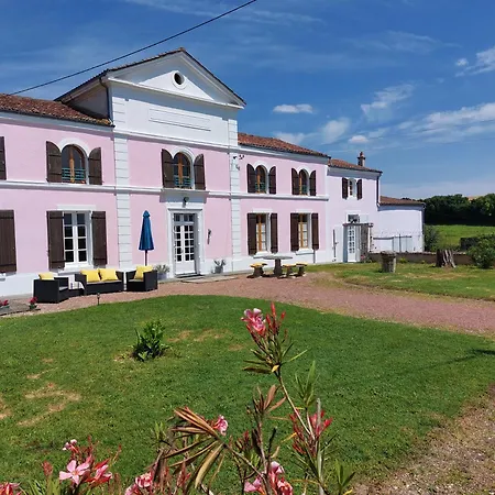 Maison Rouge 3* Saint-Jean-dʼAngély