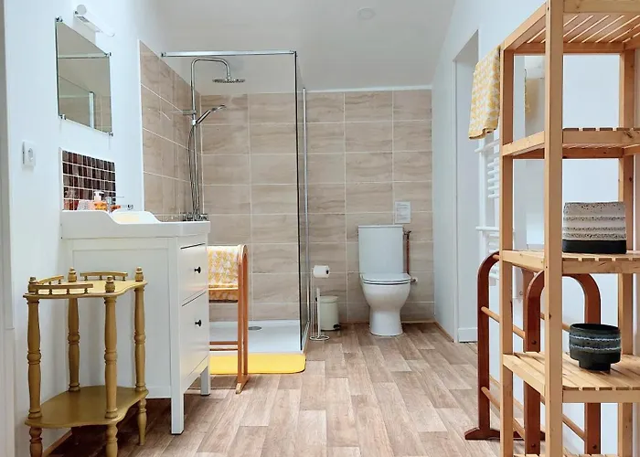 Maison Rouge Bed & Breakfast