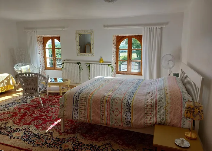 Maison Rouge Bed & Breakfast