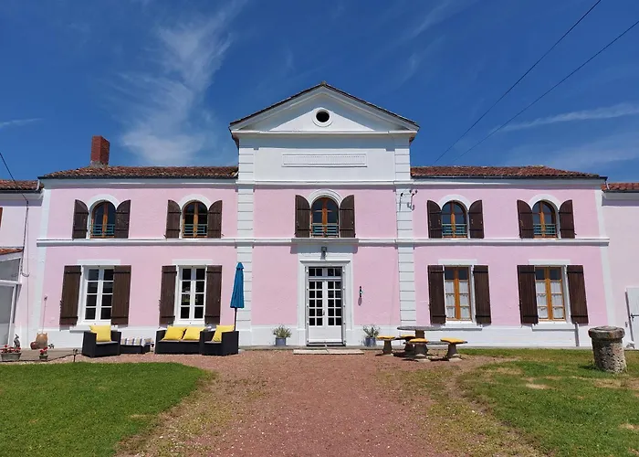 Bed & Breakfast Maison Rouge 3*