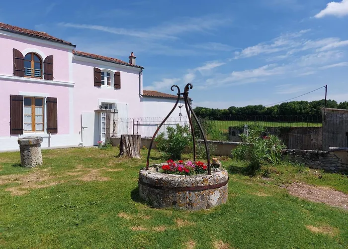 Maison Rouge Saint-Jean-d'Angely