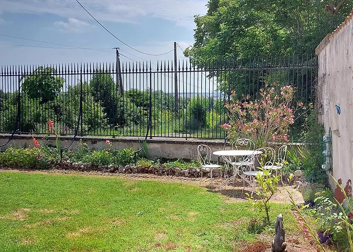 Maison Rouge 3* Saint-Jean-d'Angely